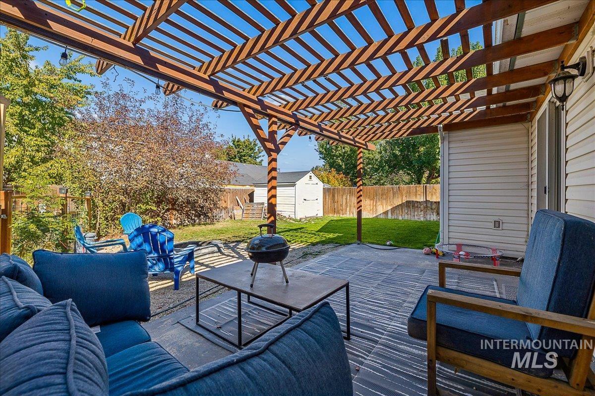 8374 W Falling Star St., Boise, Idaho 83709, 3 Bedrooms, 2 Bathrooms, Residential For Sale, Price $419,900,MLS 99003897