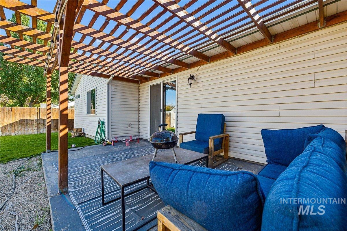8374 W Falling Star St., Boise, Idaho 83709, 3 Bedrooms, 2 Bathrooms, Residential For Sale, Price $419,900,MLS 99003897