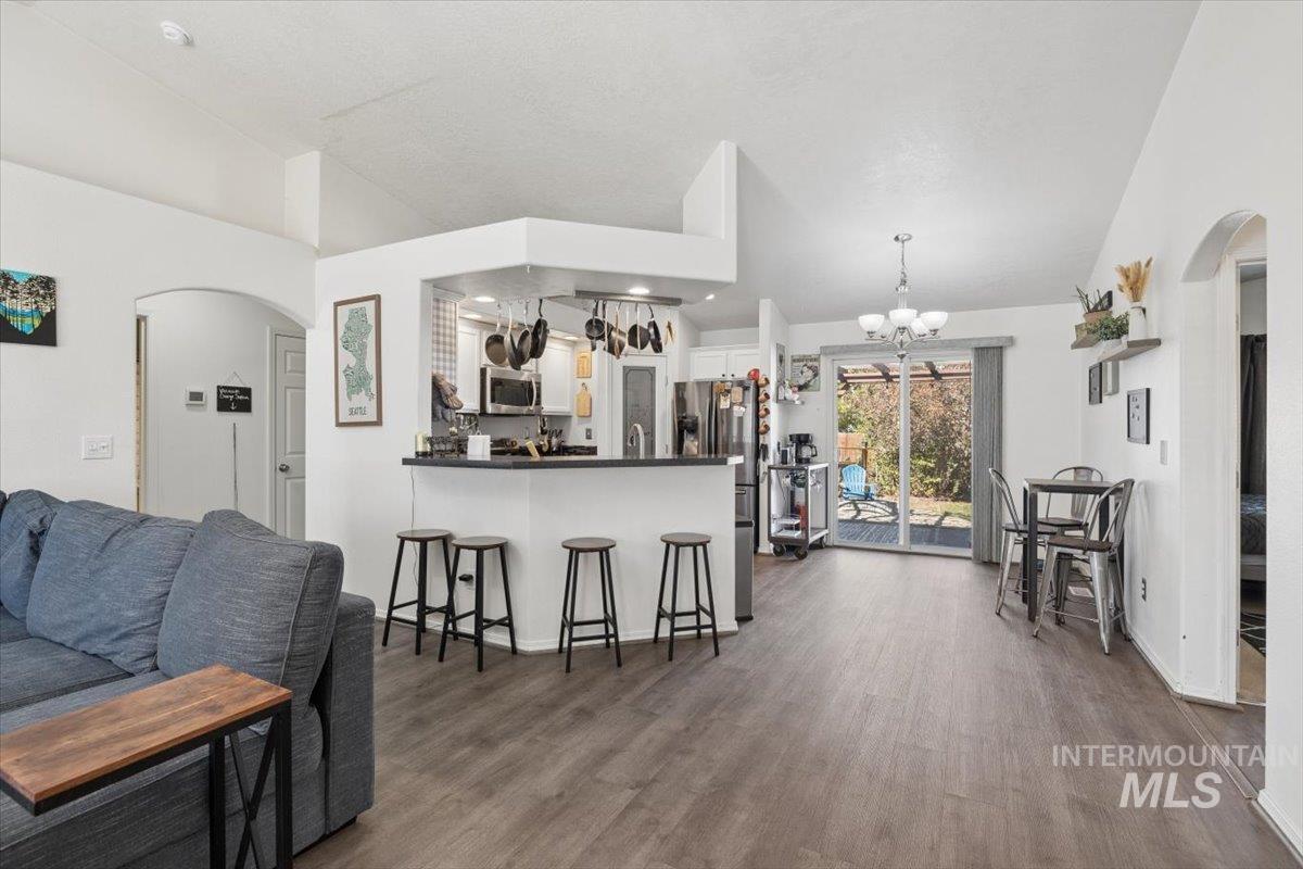 8374 W Falling Star St., Boise, Idaho 83709, 3 Bedrooms, 2 Bathrooms, Residential For Sale, Price $419,900,MLS 99003897