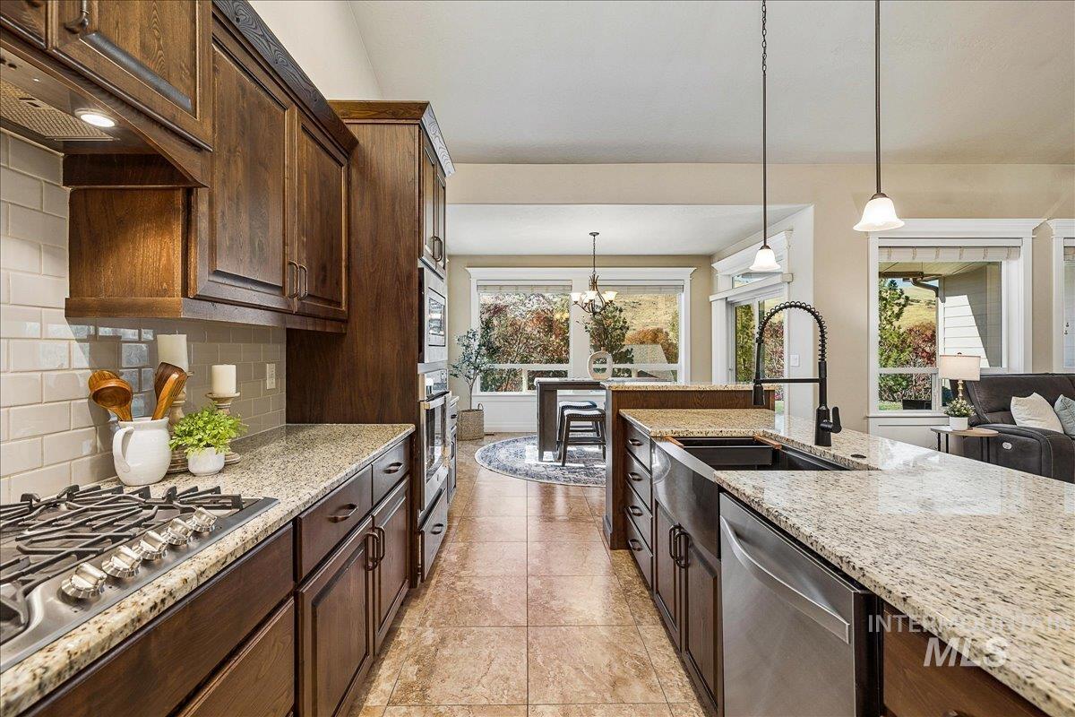 18091 N Highfield Way, Boise, Idaho 83714, 3 Bedrooms, 2 Bathrooms, Residential For Sale, Price $655,000,MLS 99003900