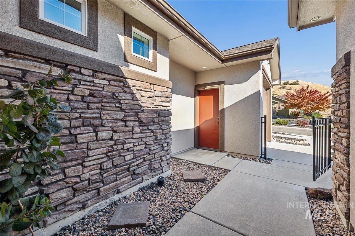 18091 N Highfield Way, Boise, Idaho 83714, 3 Bedrooms, 2 Bathrooms, Residential For Sale, Price $655,000,MLS 99003900