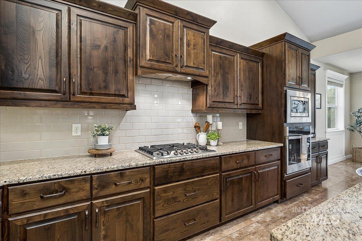 18091 N Highfield Way, Boise, Idaho 83714, 3 Bedrooms, 2 Bathrooms, Residential For Sale, Price $655,000,MLS 99003900