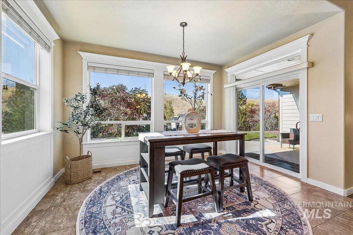 18091 N Highfield Way, Boise, Idaho 83714, 3 Bedrooms, 2 Bathrooms, Residential For Sale, Price $655,000,MLS 99003900
