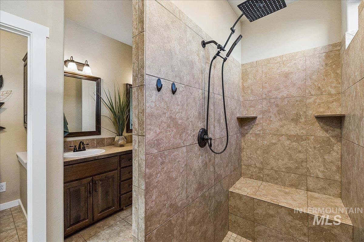 18091 N Highfield Way, Boise, Idaho 83714, 3 Bedrooms, 2 Bathrooms, Residential For Sale, Price $655,000,MLS 99003900
