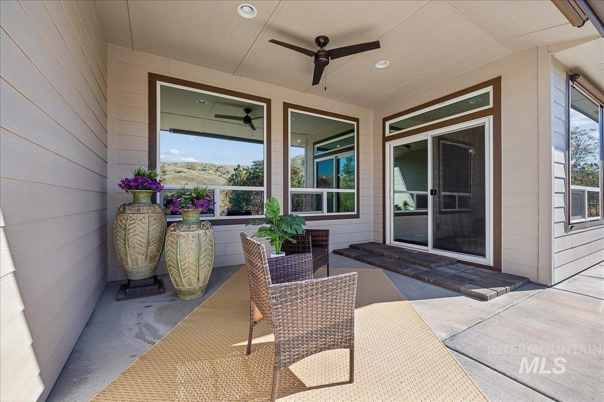 18091 N Highfield Way, Boise, Idaho 83714, 3 Bedrooms, 2 Bathrooms, Residential For Sale, Price $655,000,MLS 99003900