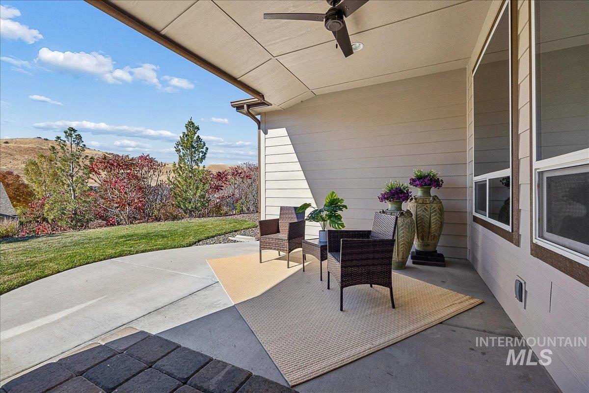 18091 N Highfield Way, Boise, Idaho 83714, 3 Bedrooms, 2 Bathrooms, Residential For Sale, Price $655,000,MLS 99003900