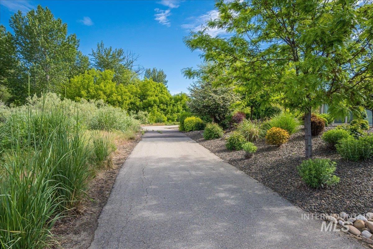 18091 N Highfield Way, Boise, Idaho 83714, 3 Bedrooms, 2 Bathrooms, Residential For Sale, Price $655,000,MLS 99003900