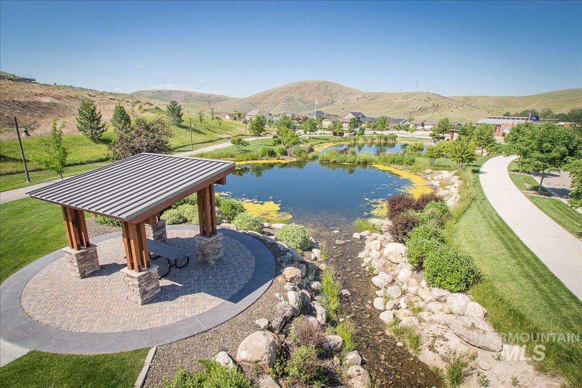18091 N Highfield Way, Boise, Idaho 83714, 3 Bedrooms, 2 Bathrooms, Residential For Sale, Price $655,000,MLS 99003900