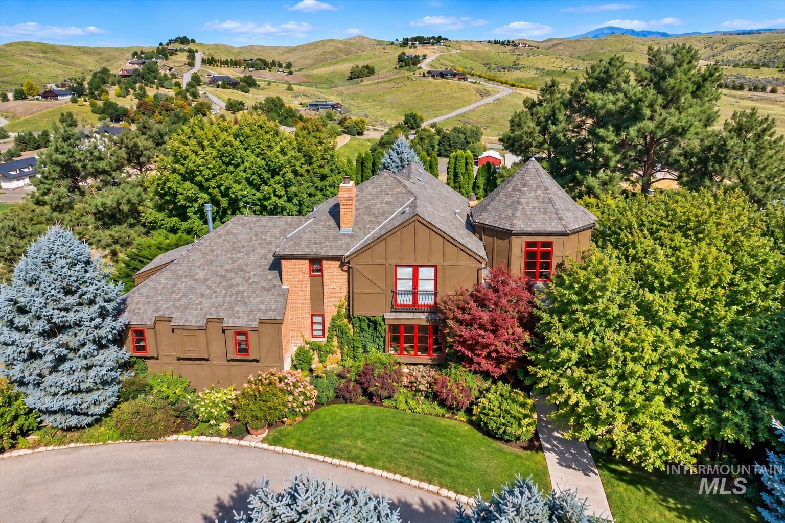 388 W Knob Hill Ct, Eagle, Idaho 83616, 5 Bedrooms, 4.5 Bathrooms, Residential For Sale, Price $2,500,000,MLS 99003901