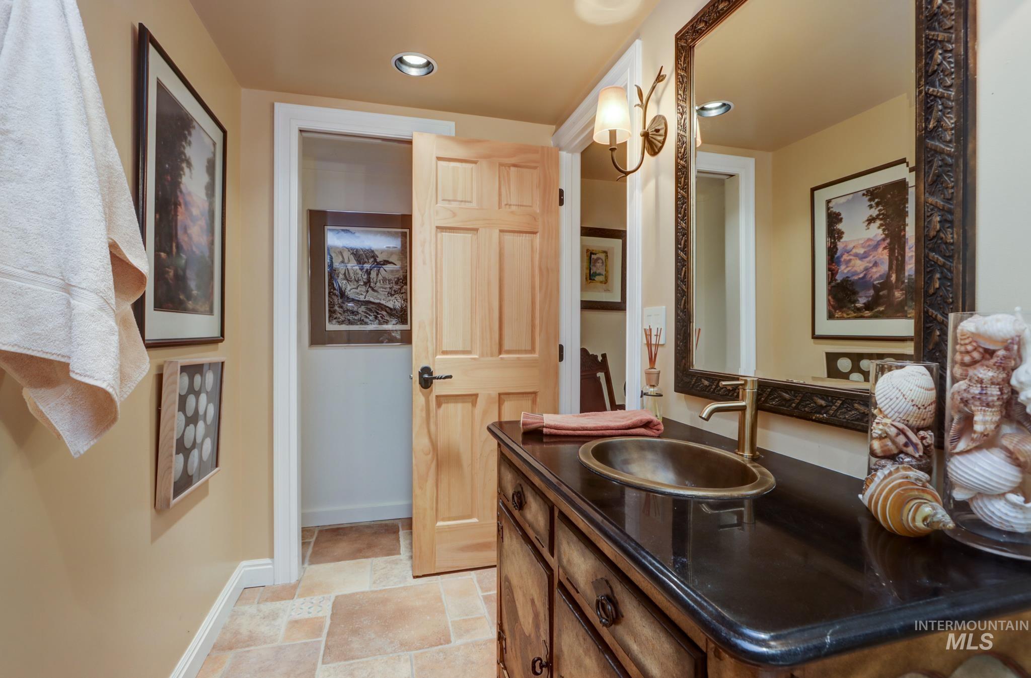 388 W Knob Hill Ct, Eagle, Idaho 83616, 5 Bedrooms, 4.5 Bathrooms, Residential For Sale, Price $2,500,000,MLS 99003901