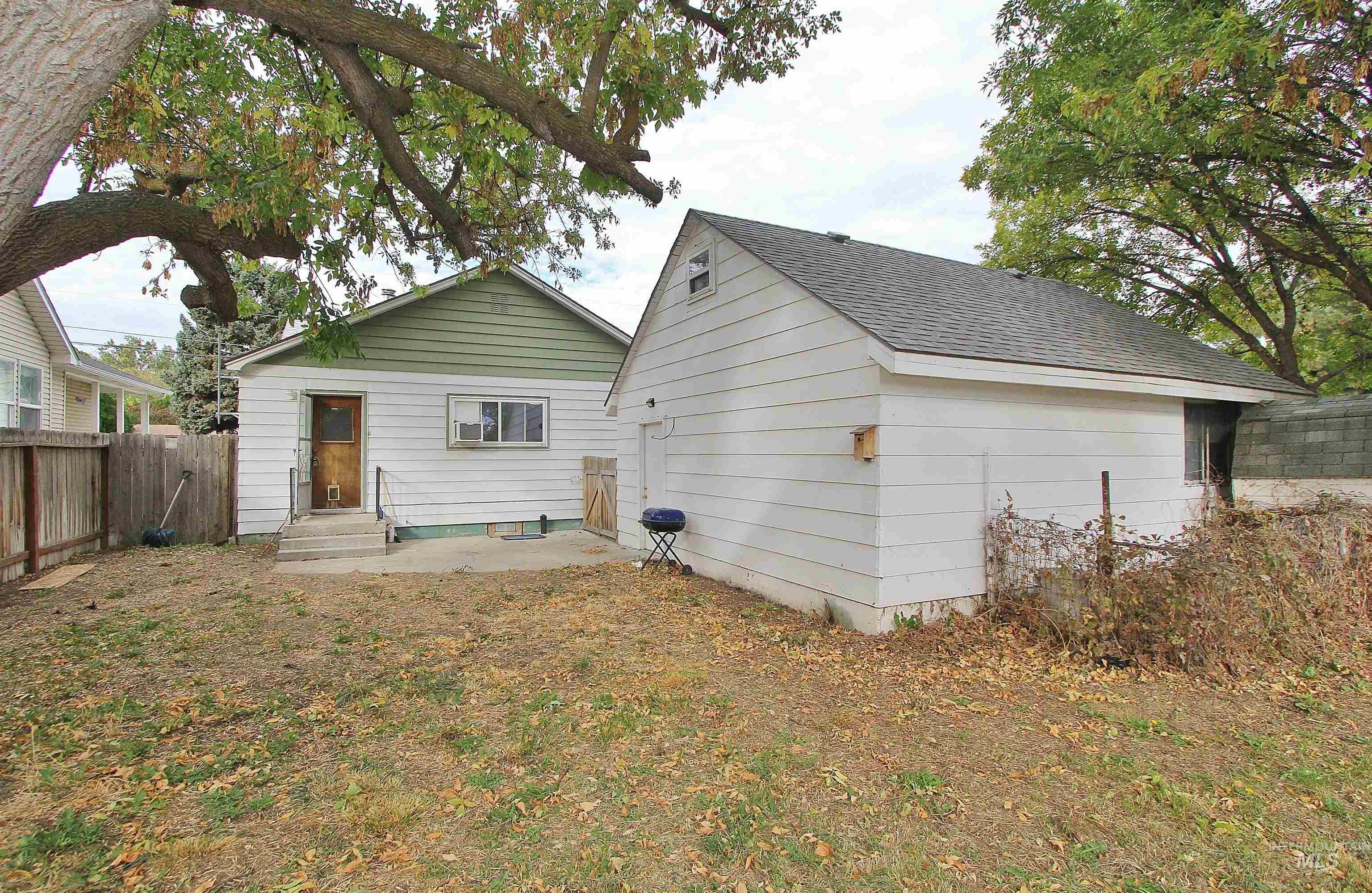 1108 S Holly St., Nampa, Idaho 83686, 3 Bedrooms, 1 Bathroom, Residential For Sale, Price $325,000,MLS 99003902