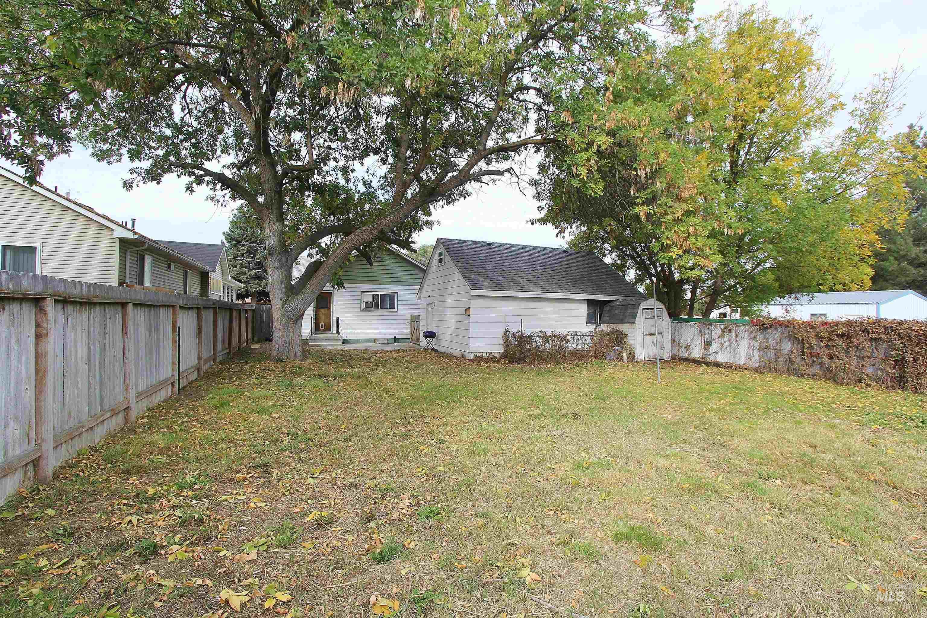 1108 S Holly St., Nampa, Idaho 83686, 3 Bedrooms, 1 Bathroom, Residential For Sale, Price $325,000,MLS 99003902