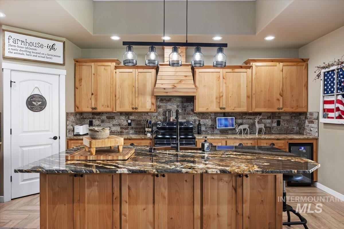 2689 Rock Creek Rd, Hansen, Idaho 83334, 3 Bedrooms, 3 Bathrooms, Residential For Sale, Price $850,000,MLS 99003903