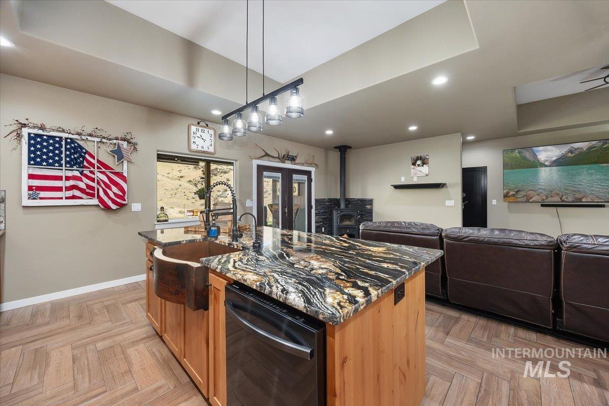 2689 Rock Creek Rd, Hansen, Idaho 83334, 3 Bedrooms, 3 Bathrooms, Residential For Sale, Price $850,000,MLS 99003903