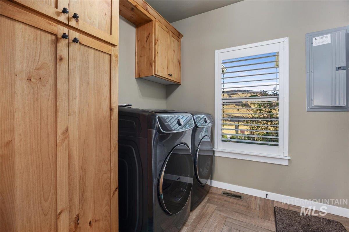 2689 Rock Creek Rd, Hansen, Idaho 83334, 3 Bedrooms, 3 Bathrooms, Residential For Sale, Price $850,000,MLS 99003903
