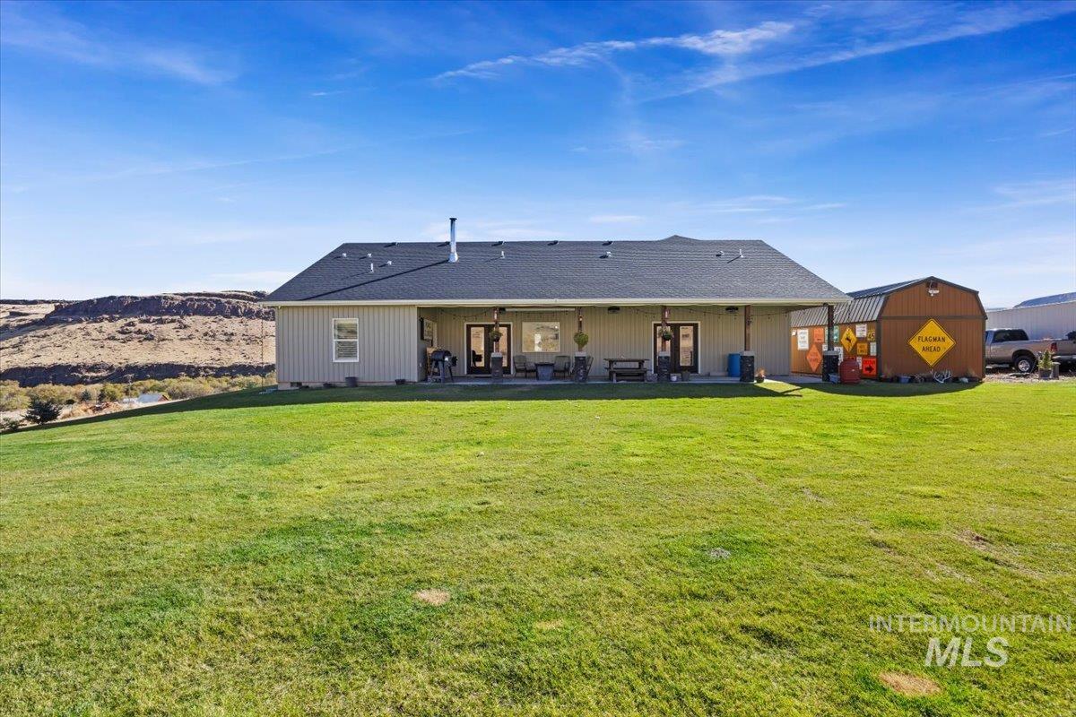2689 Rock Creek Rd, Hansen, Idaho 83334, 3 Bedrooms, 3 Bathrooms, Residential For Sale, Price $850,000,MLS 99003903