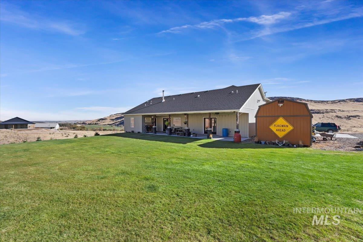 2689 Rock Creek Rd, Hansen, Idaho 83334, 3 Bedrooms, 3 Bathrooms, Residential For Sale, Price $850,000,MLS 99003903
