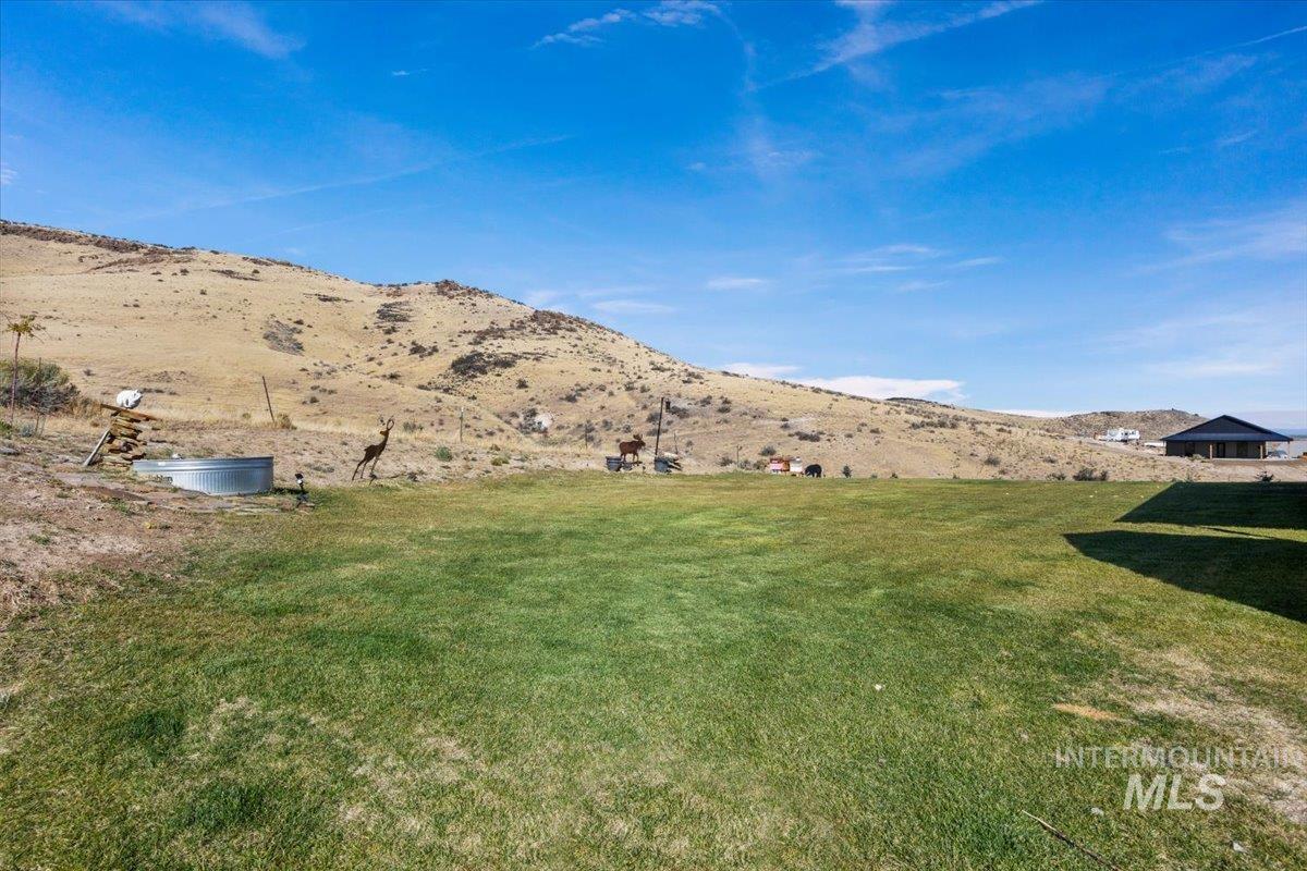2689 Rock Creek Rd, Hansen, Idaho 83334, 3 Bedrooms, 3 Bathrooms, Residential For Sale, Price $850,000,MLS 99003903