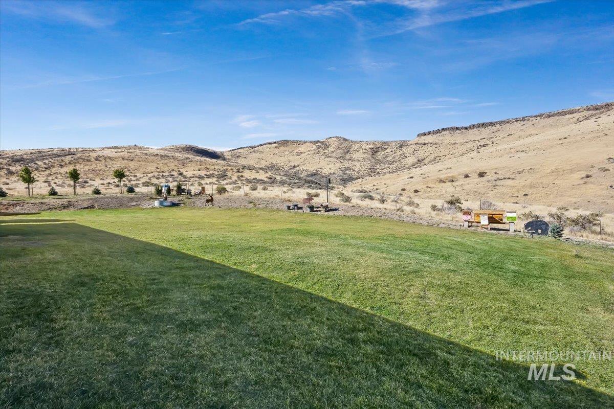 2689 Rock Creek Rd, Hansen, Idaho 83334, 3 Bedrooms, 3 Bathrooms, Residential For Sale, Price $850,000,MLS 99003903