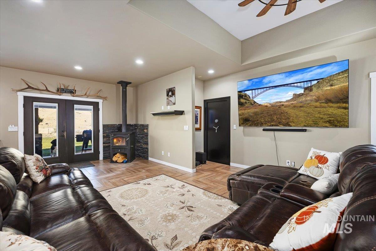 2689 Rock Creek Rd, Hansen, Idaho 83334, 3 Bedrooms, 3 Bathrooms, Residential For Sale, Price $850,000,MLS 99003903