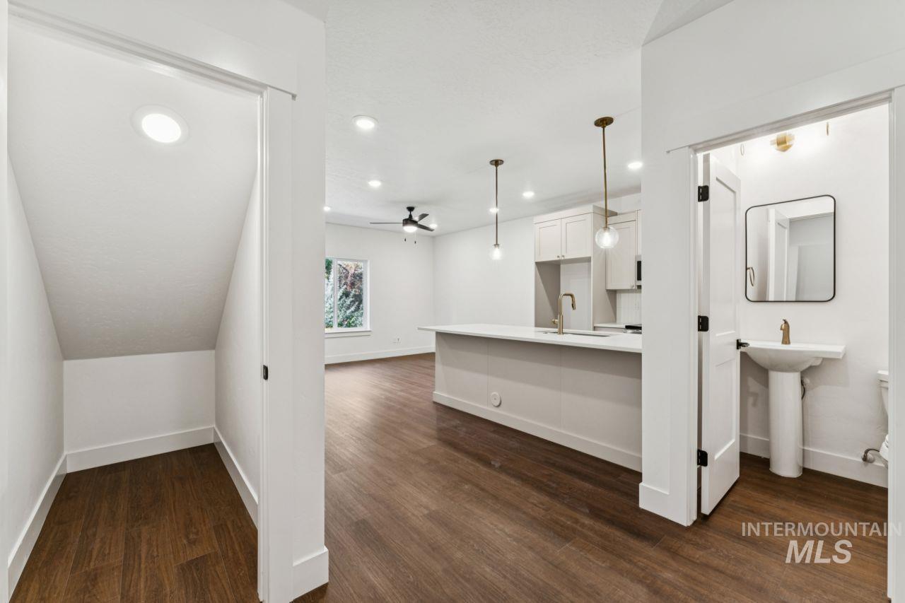8246 W Mocha Ln, Garden City, Idaho 83714, 3 Bedrooms, 2.5 Bathrooms, Residential For Sale, Price $384,775,MLS 99003905