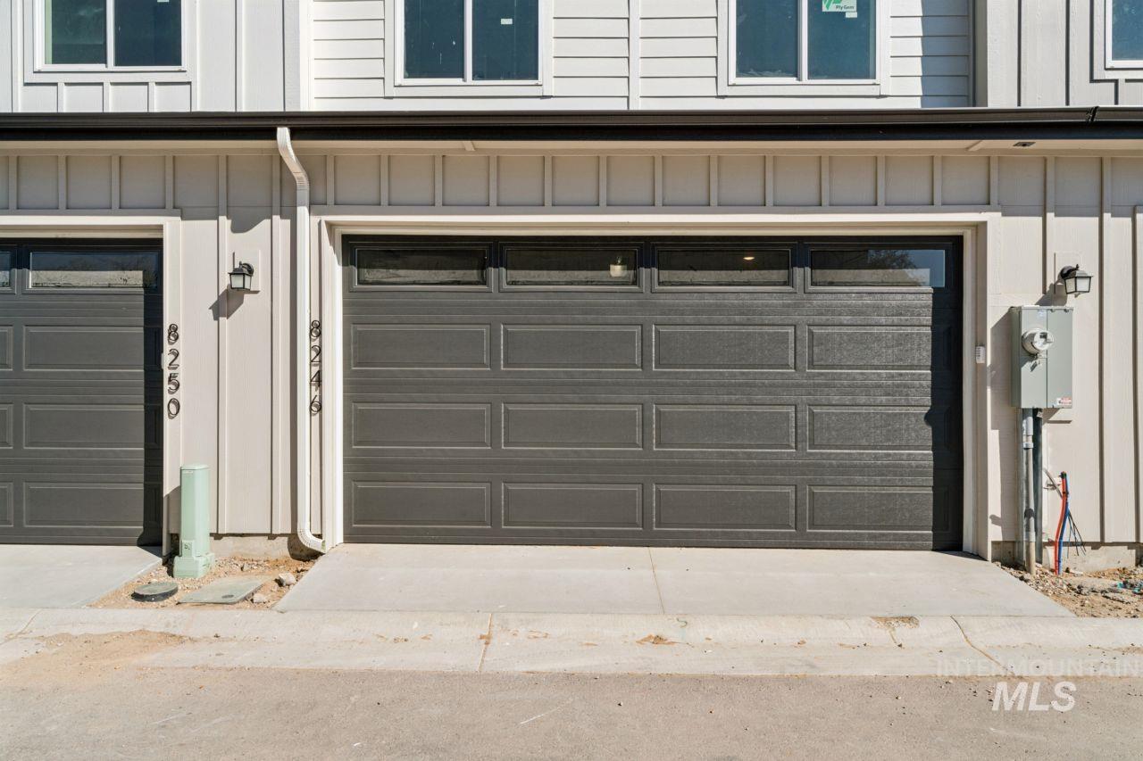 8246 W Mocha Ln, Garden City, Idaho 83714, 3 Bedrooms, 2.5 Bathrooms, Residential For Sale, Price $384,775,MLS 99003905