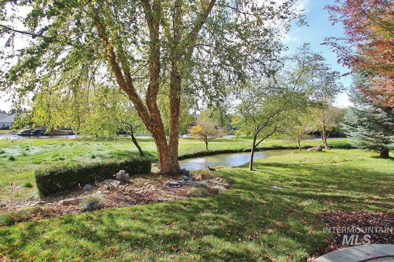 375 E Eaglewoods Ln, Eagle, Idaho 83616, 3 Bedrooms, 2.5 Bathrooms, Residential For Sale, Price $1,150,000,MLS 99003908