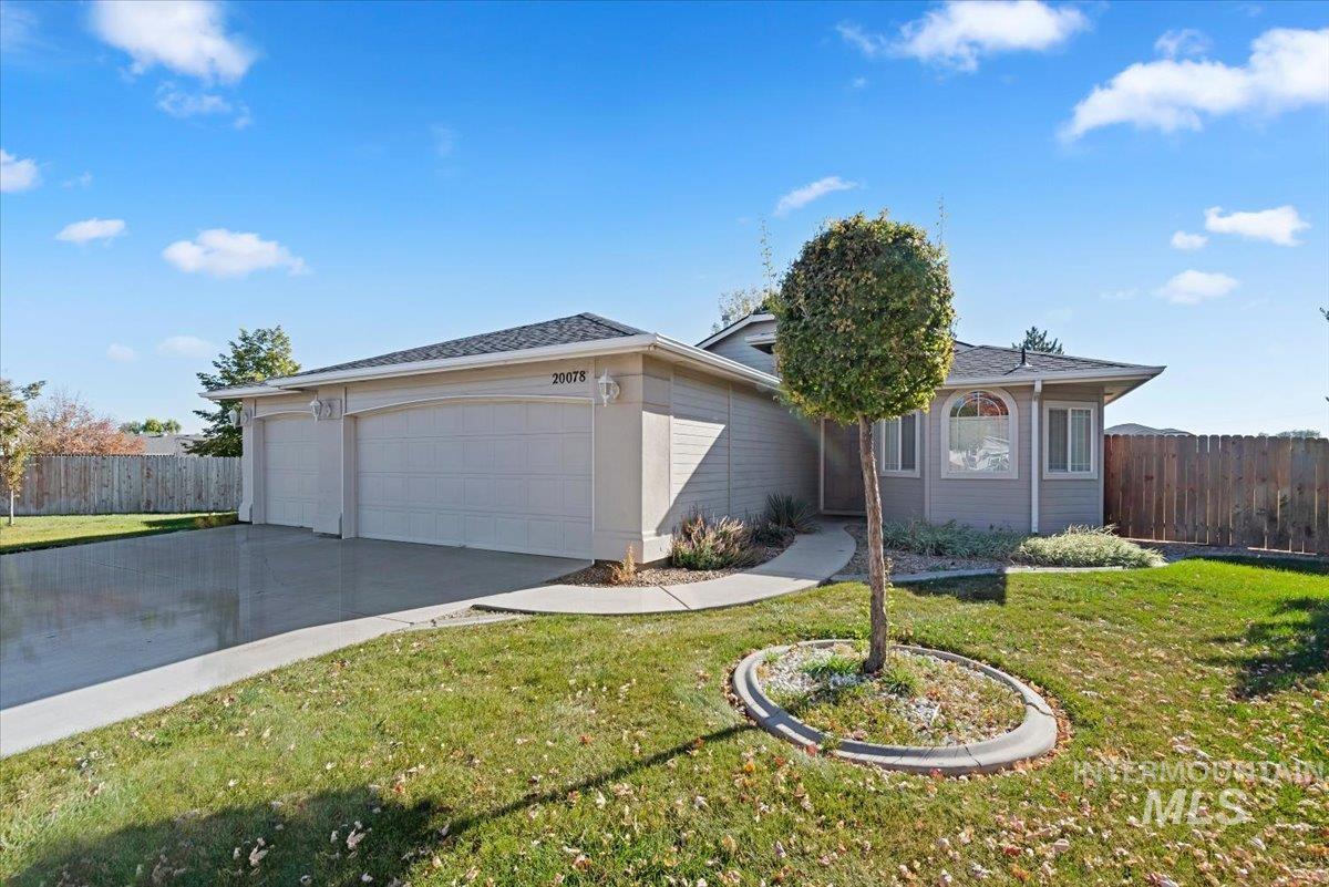 20078 Colebrook Ct, Caldwell, Idaho 83605, 3 Bedrooms, 2 Bathrooms, Residential For Sale, Price $404,900,MLS 99003909