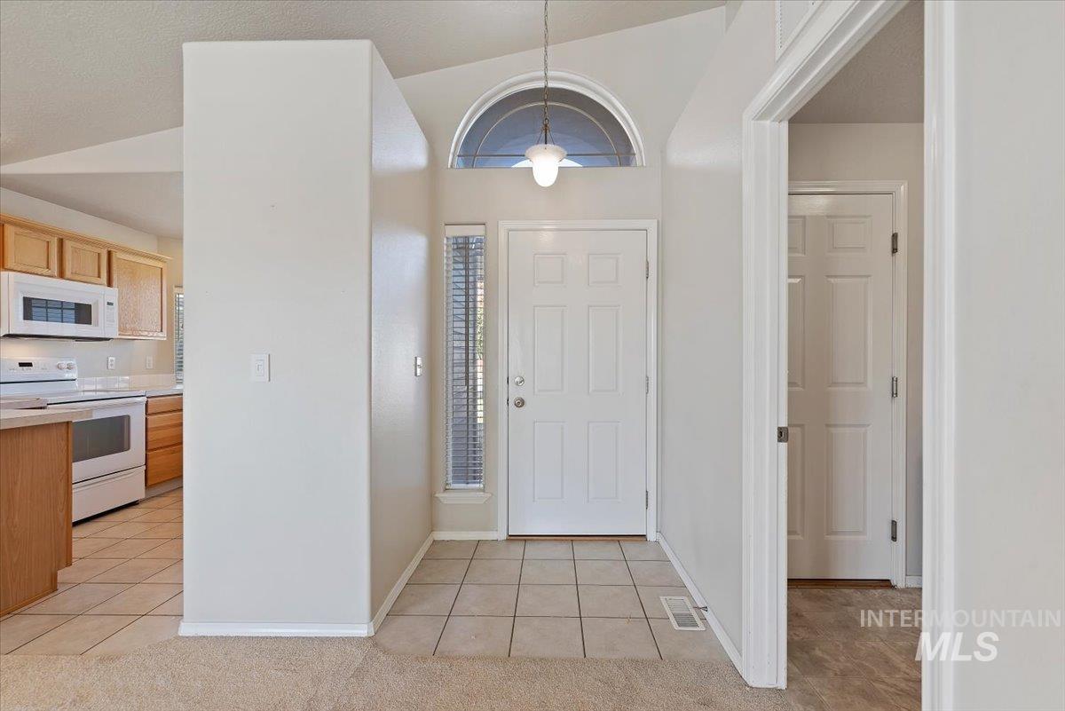 20078 Colebrook Ct, Caldwell, Idaho 83605, 3 Bedrooms, 2 Bathrooms, Residential For Sale, Price $404,900,MLS 99003909
