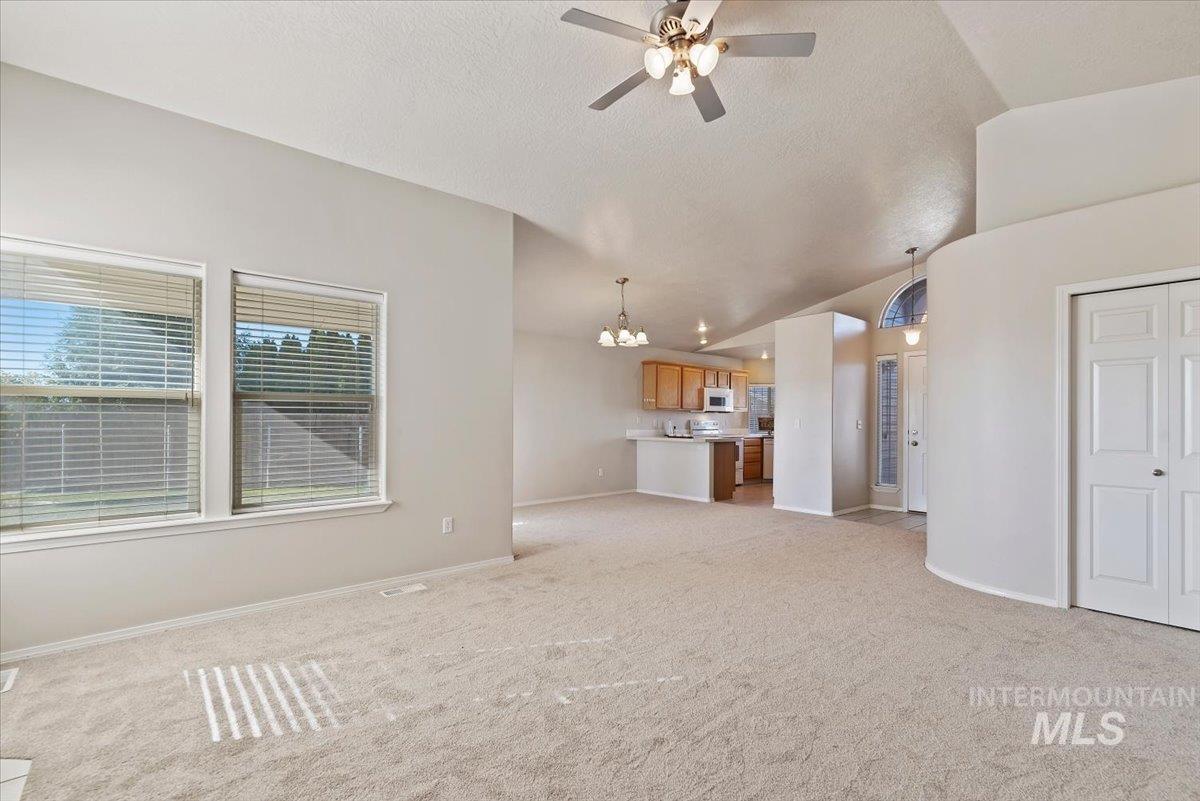 20078 Colebrook Ct, Caldwell, Idaho 83605, 3 Bedrooms, 2 Bathrooms, Residential For Sale, Price $404,900,MLS 99003909