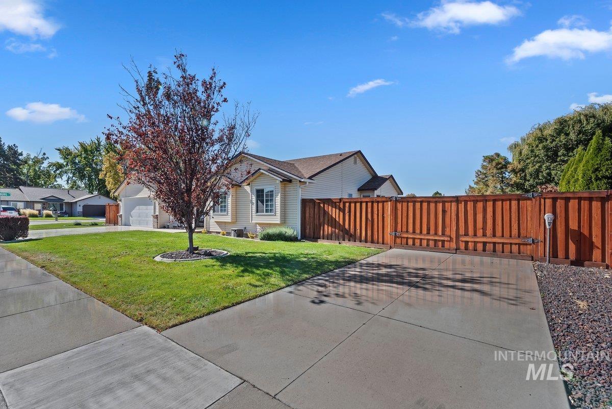 1137 S Scranton Avenue, Boise, Idaho 83709, 3 Bedrooms, 2 Bathrooms, Residential For Sale, Price $440,000,MLS 99003910