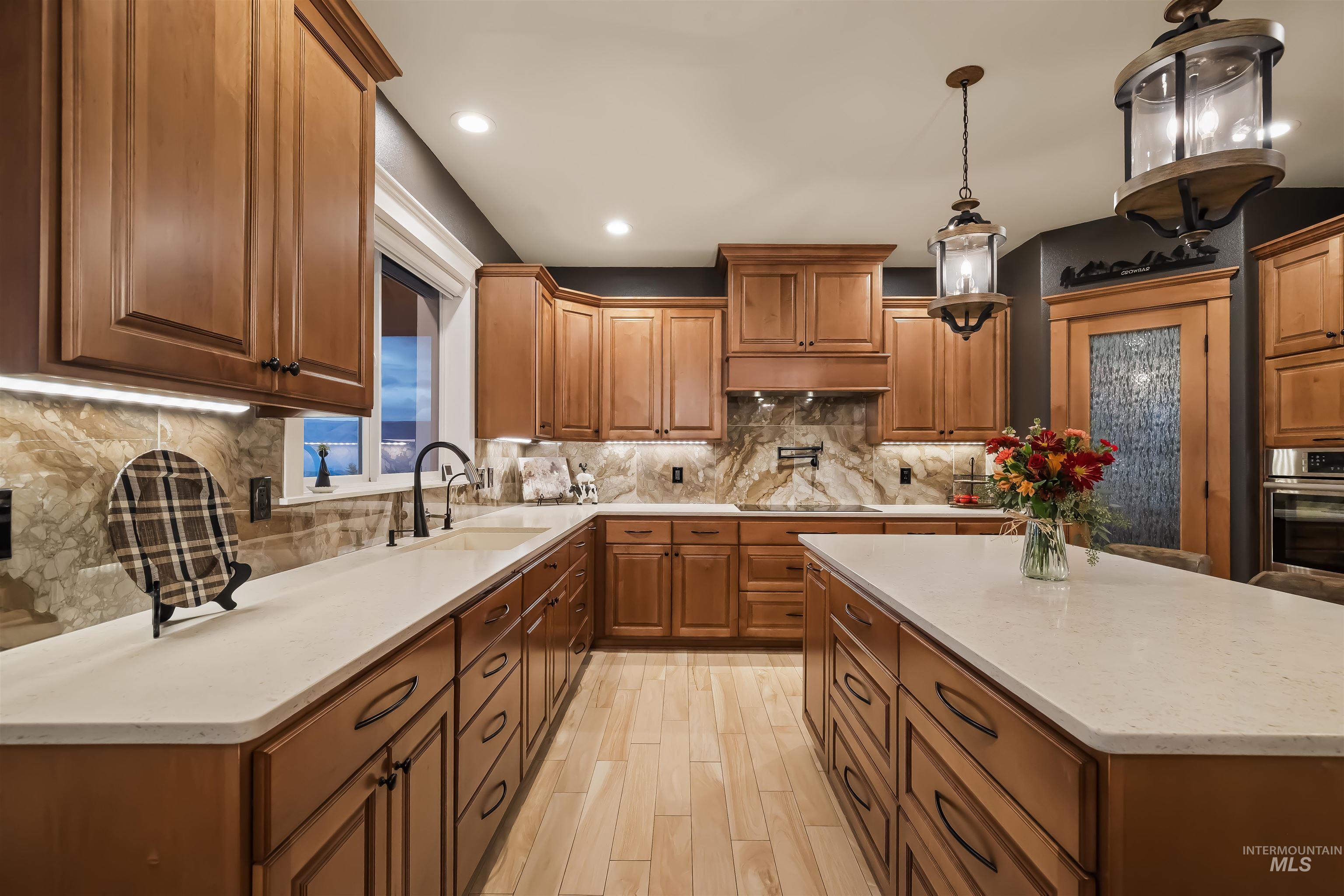 3962 Foothill Dr, Lewiston, Idaho 83501, 4 Bedrooms, 3 Bathrooms, Residential For Sale, Price $985,000,MLS 99003911