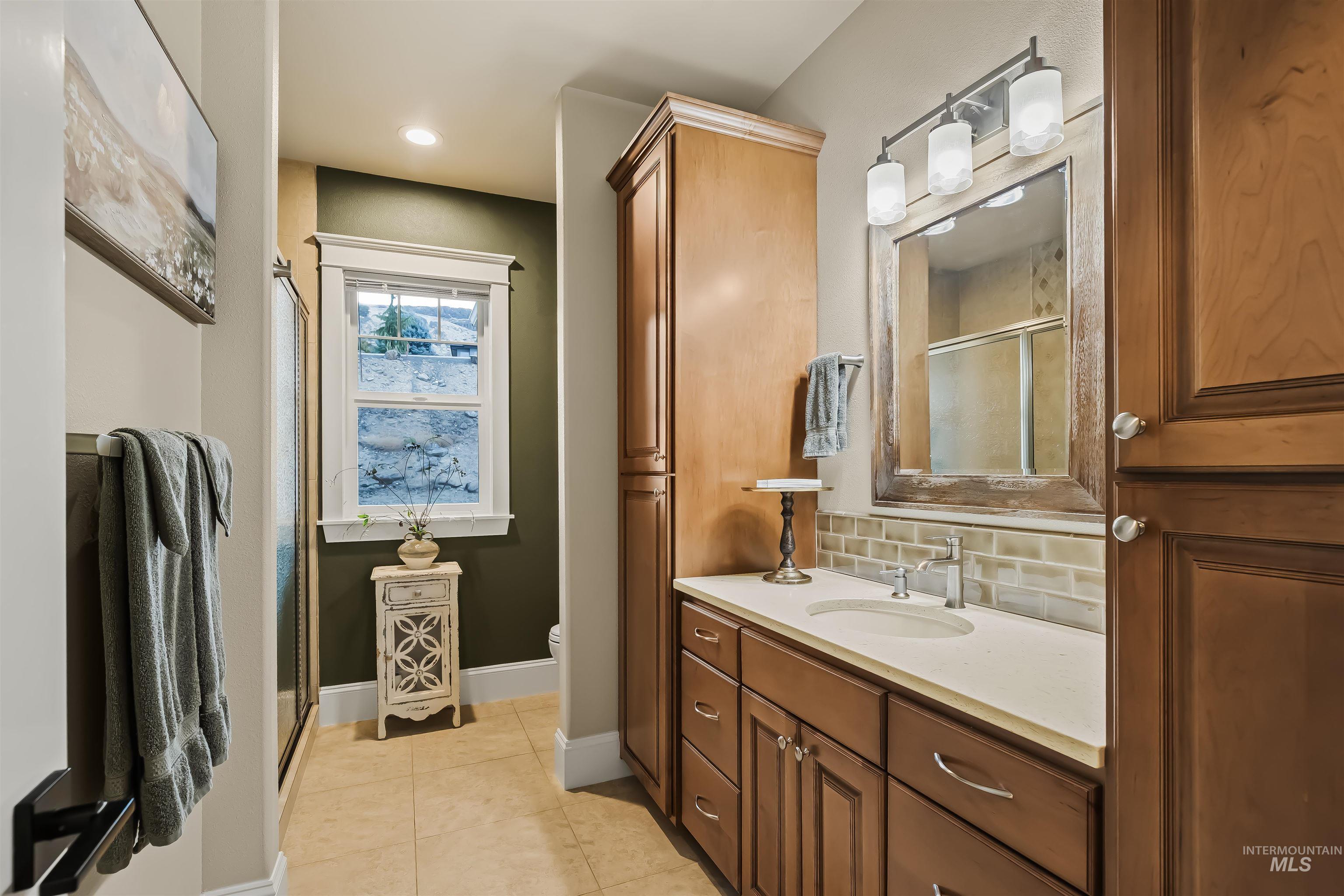 3962 Foothill Dr, Lewiston, Idaho 83501, 4 Bedrooms, 3 Bathrooms, Residential For Sale, Price $985,000,MLS 99003911