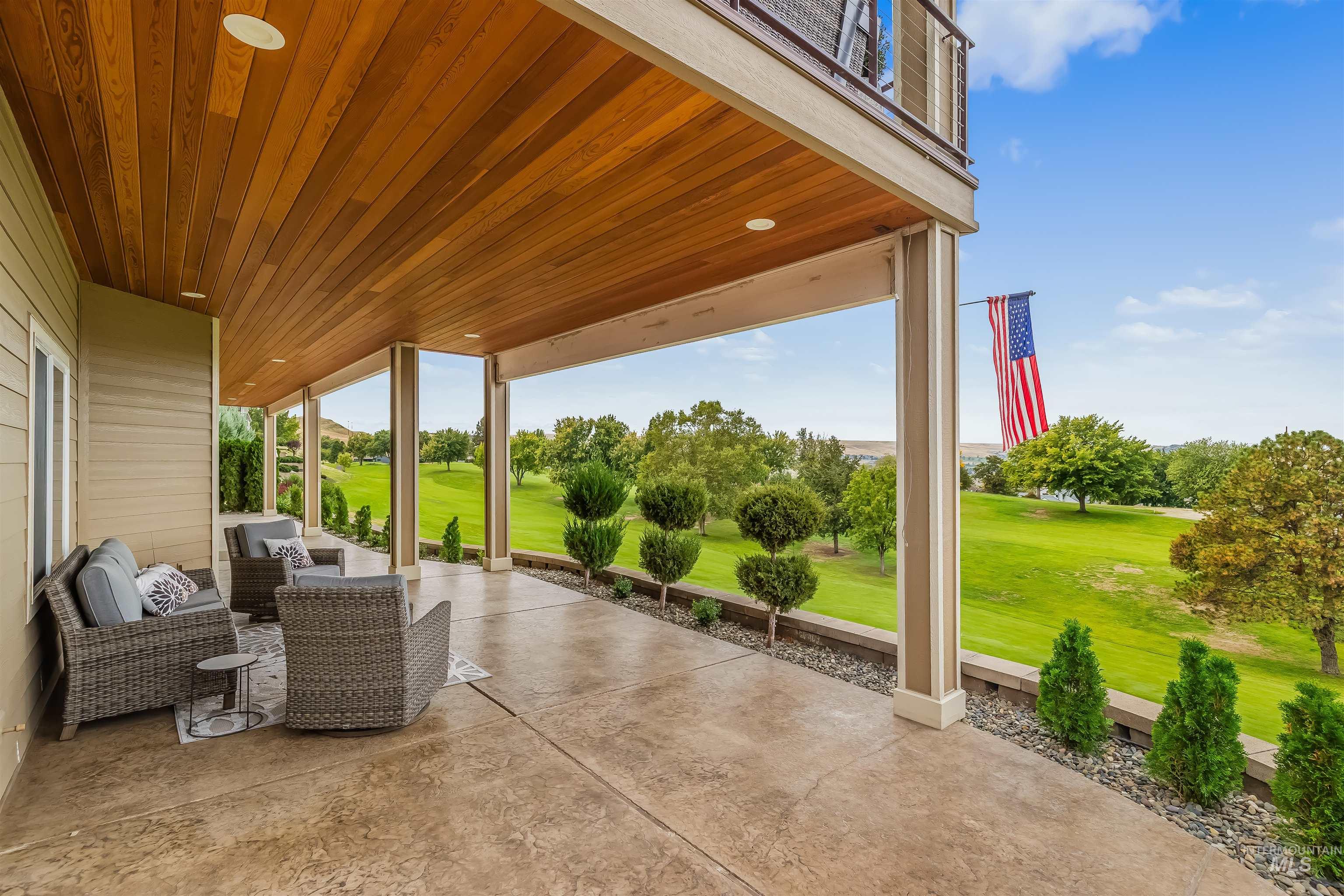 3962 Foothill Dr, Lewiston, Idaho 83501, 4 Bedrooms, 3 Bathrooms, Residential For Sale, Price $985,000,MLS 99003911