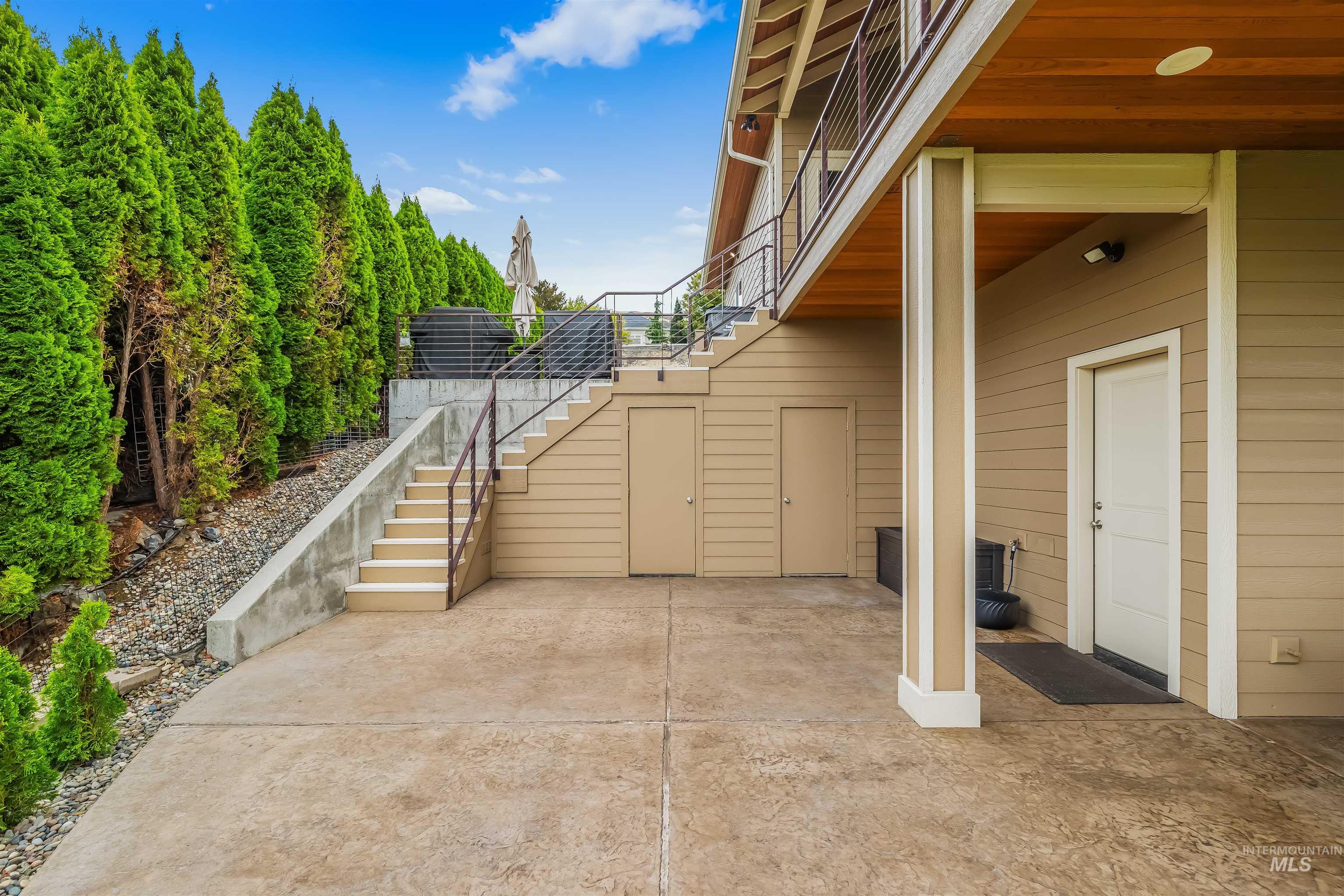 3962 Foothill Dr, Lewiston, Idaho 83501, 4 Bedrooms, 3 Bathrooms, Residential For Sale, Price $985,000,MLS 99003911