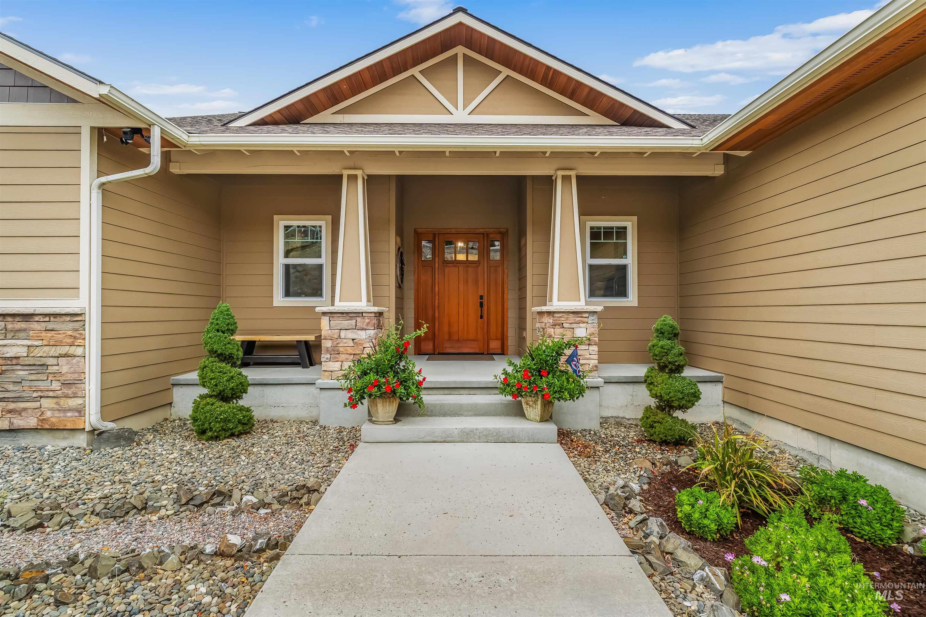 3962 Foothill Dr, Lewiston, Idaho 83501, 4 Bedrooms, 3 Bathrooms, Residential For Sale, Price $985,000,MLS 99003911