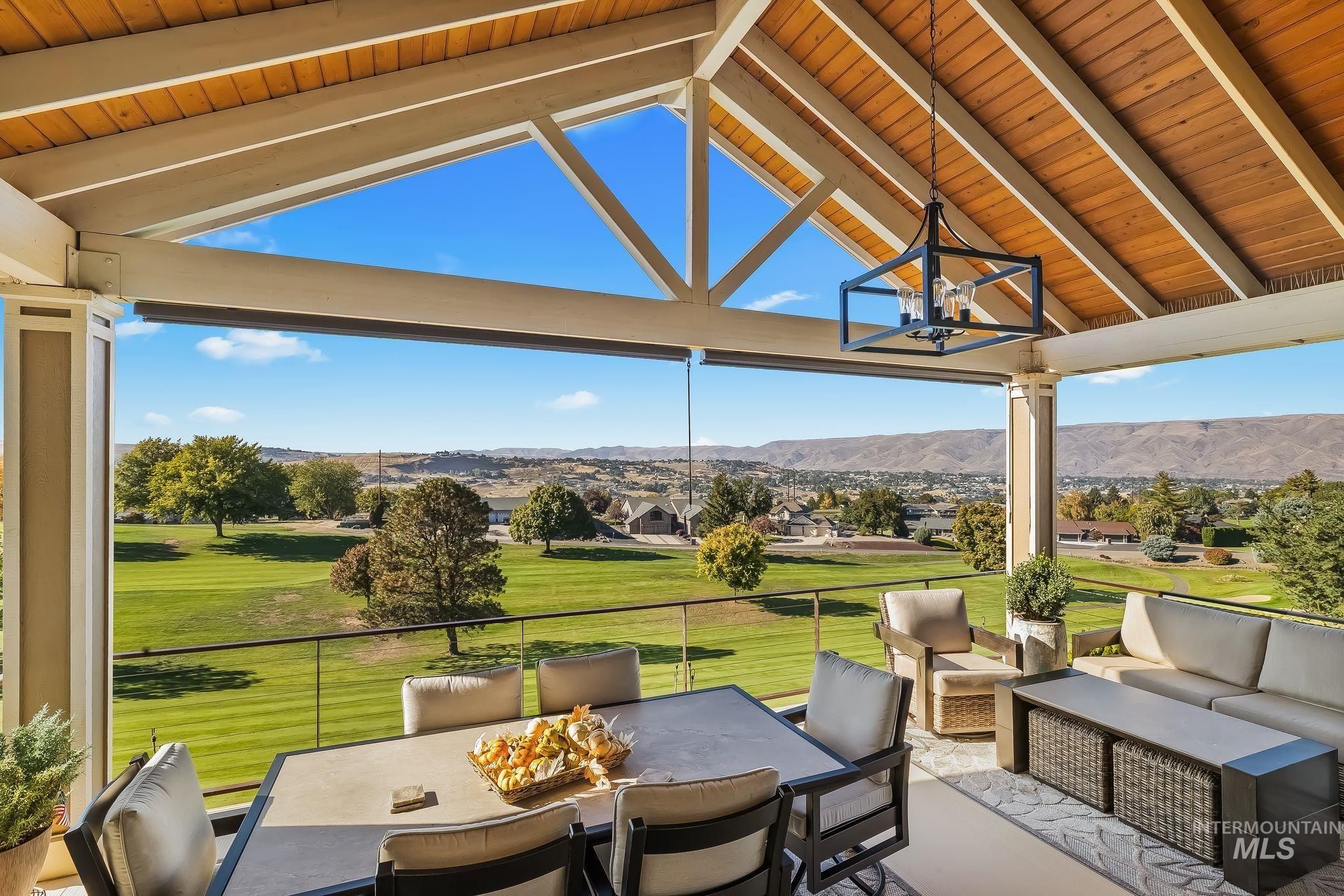3962 Foothill Dr, Lewiston, Idaho 83501, 4 Bedrooms, 3 Bathrooms, Residential For Sale, Price $985,000,MLS 99003911