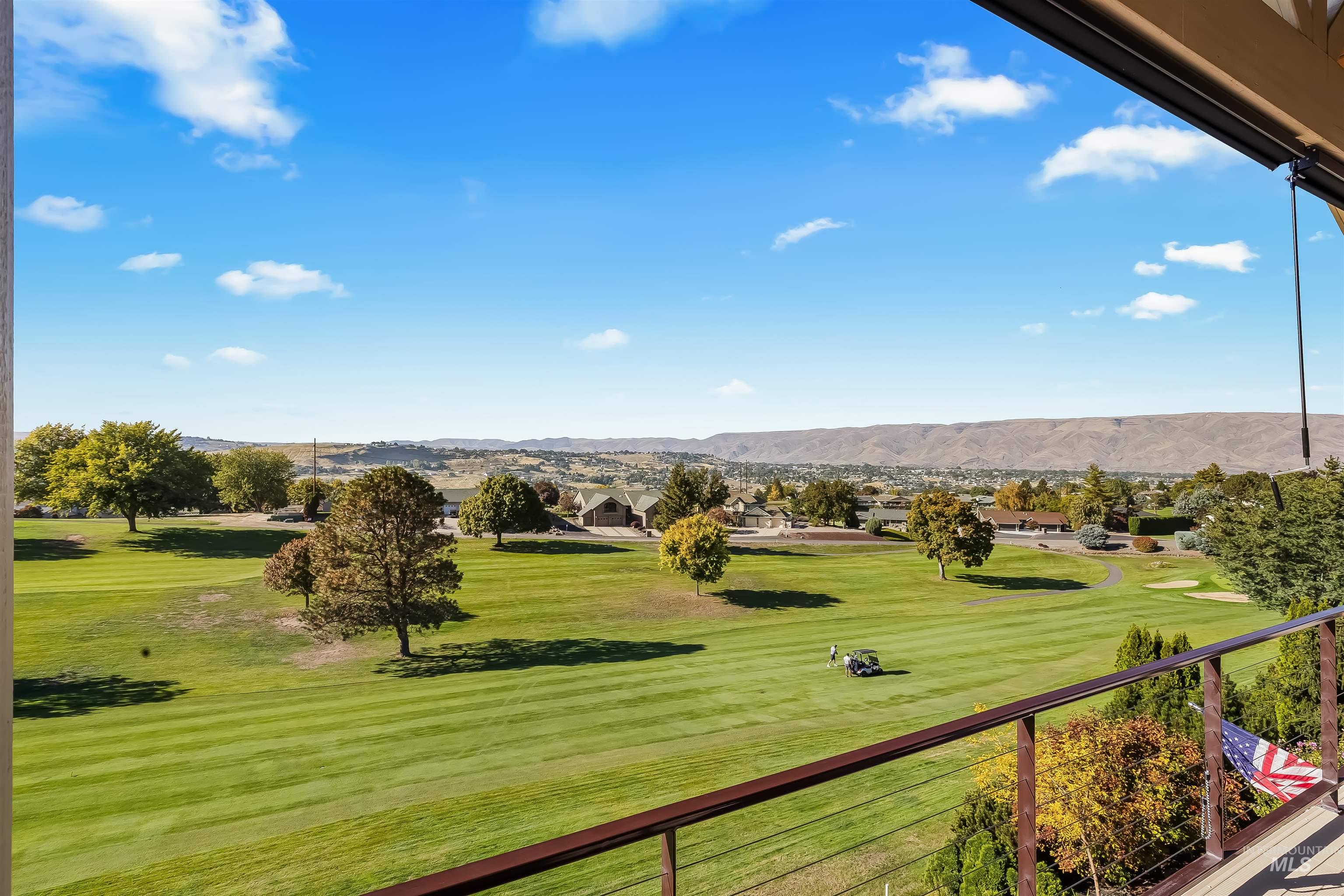 3962 Foothill Dr, Lewiston, Idaho 83501, 4 Bedrooms, 3 Bathrooms, Residential For Sale, Price $985,000,MLS 99003911