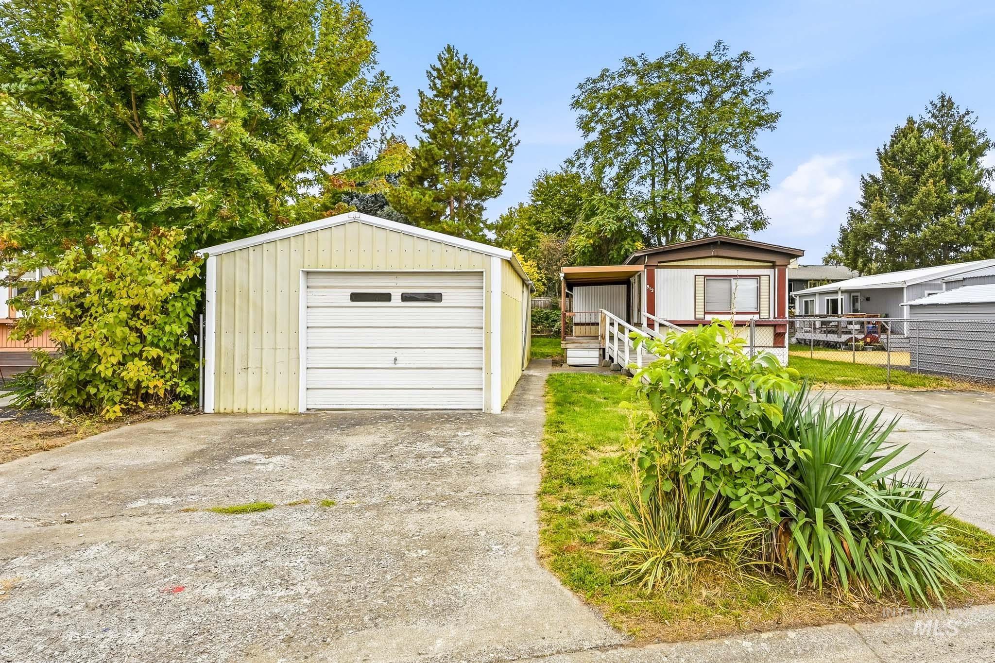 912 Pine Street, Lewiston, Idaho 83501, 2 Bedrooms, 2 Bathrooms, Residential For Sale, Price $225,000, 99003912