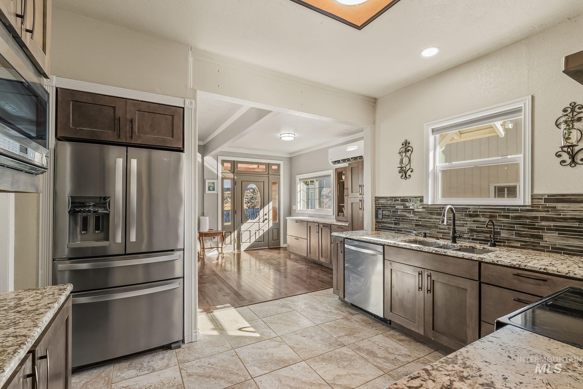 1215 24th Avenue, Clarkston, Washington 99403, 5 Bedrooms, 3 Bathrooms, Residential For Sale, Price $459,000,MLS 99003913