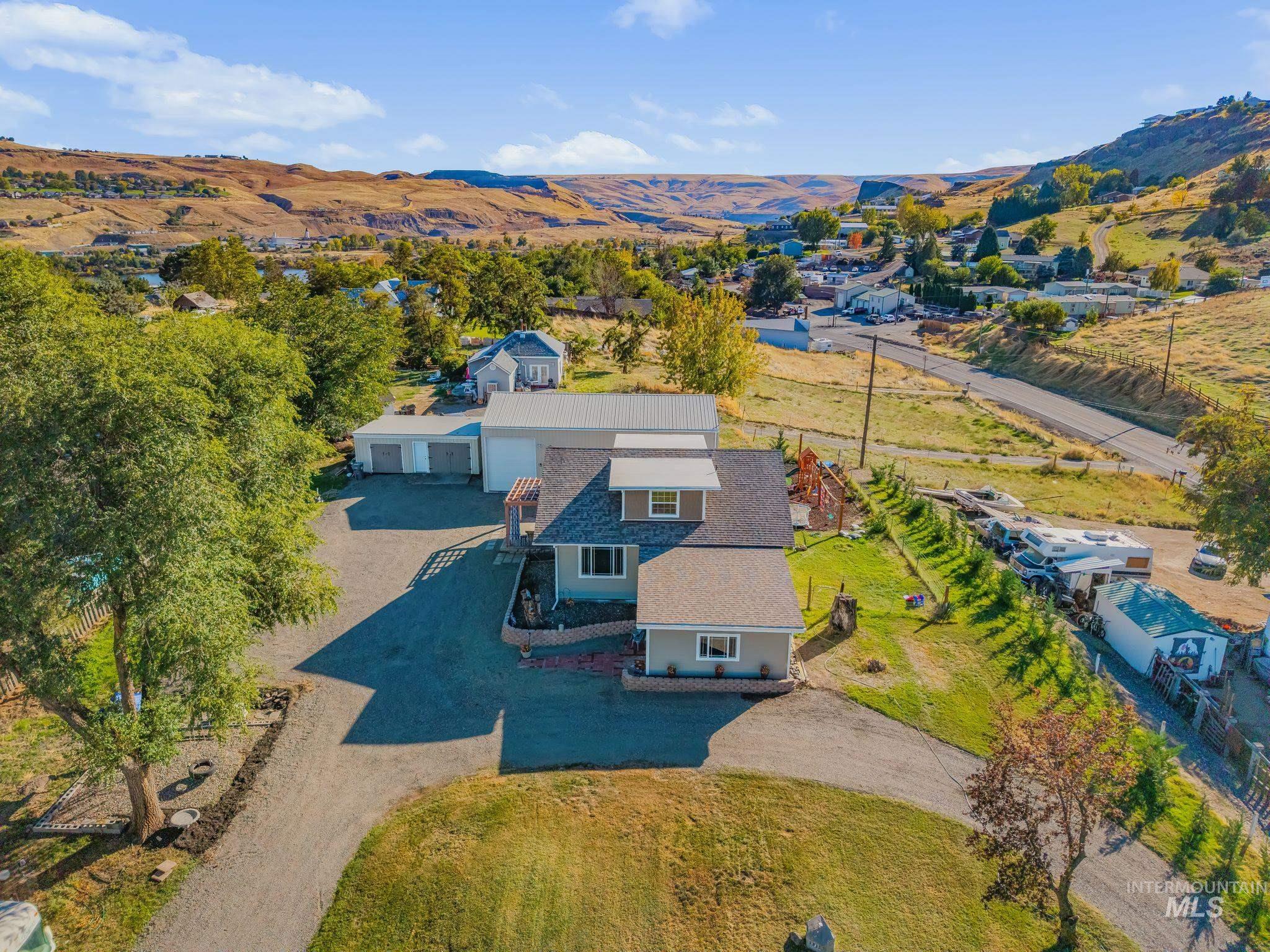 1215 24th Avenue, Clarkston, Washington 99403, 5 Bedrooms, 3 Bathrooms, Residential For Sale, Price $459,000,MLS 99003913