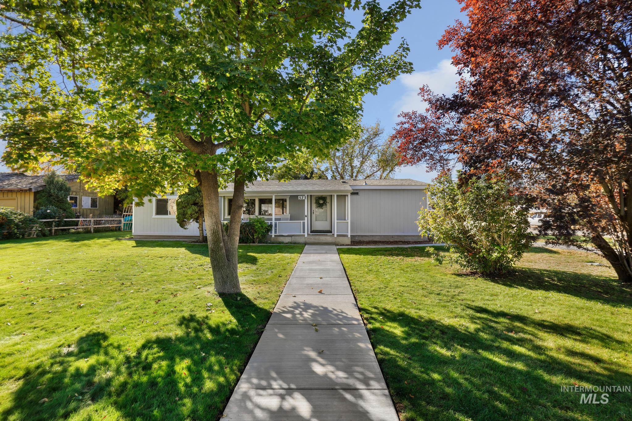 575 4th Ave E, Wendell, Idaho 83355, 3 Bedrooms, 2 Bathrooms, Residential For Sale, Price $320,000, 99003914