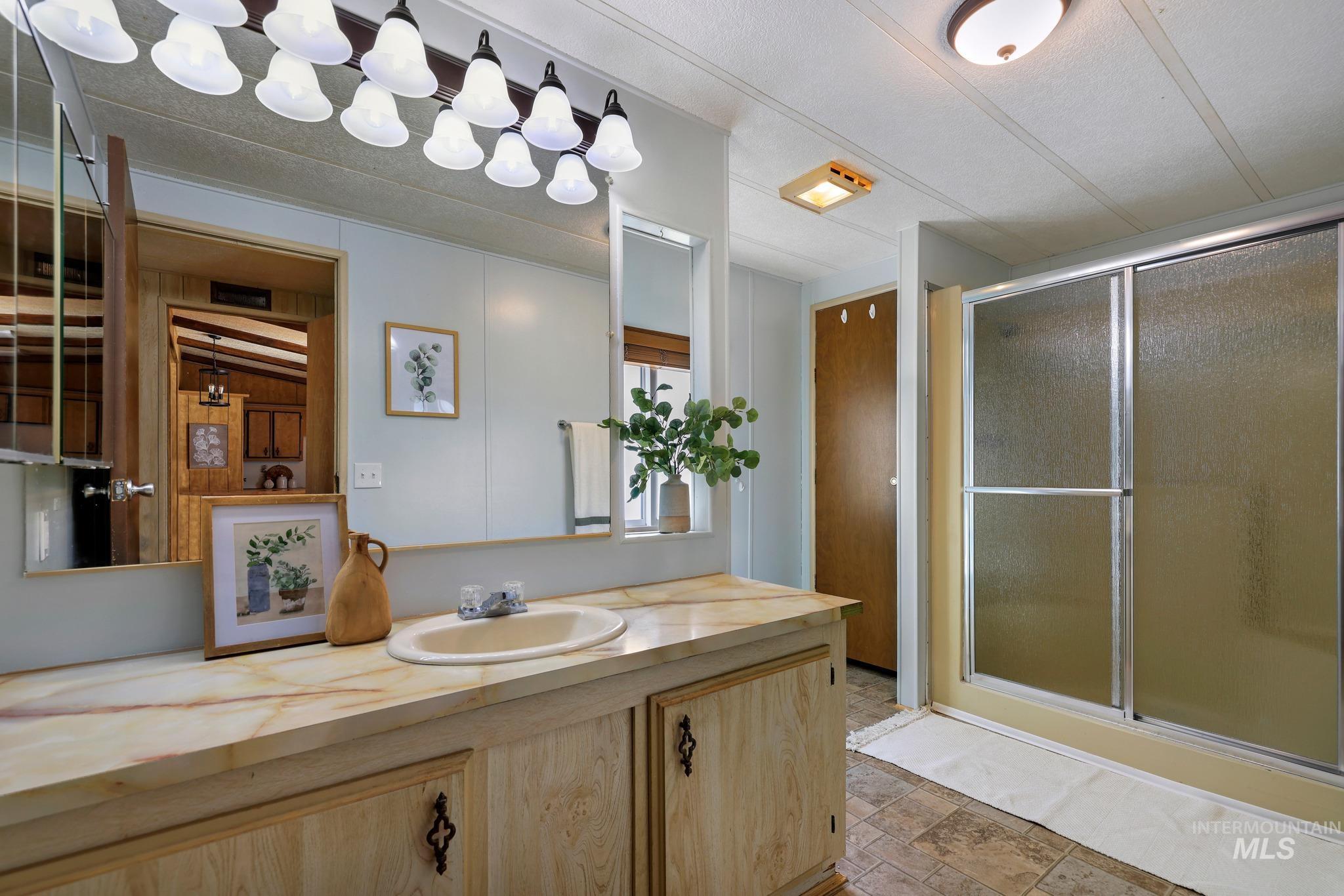 575 4th Ave E, Wendell, Idaho 83355, 3 Bedrooms, 2 Bathrooms, Residential For Sale, Price $320,000, 99003914
