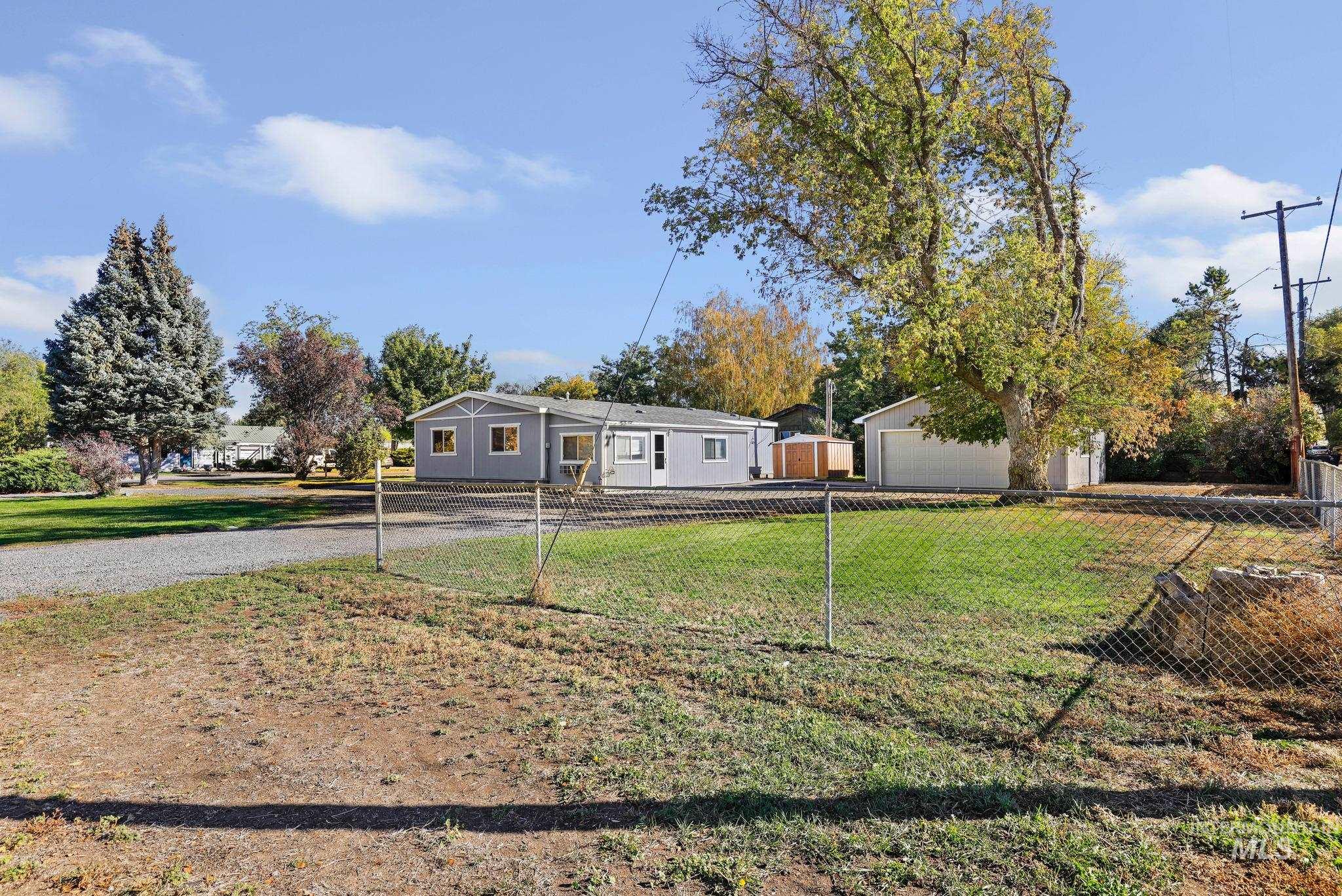 575 4th Ave E, Wendell, Idaho 83355, 3 Bedrooms, 2 Bathrooms, Residential For Sale, Price $320,000, 99003914