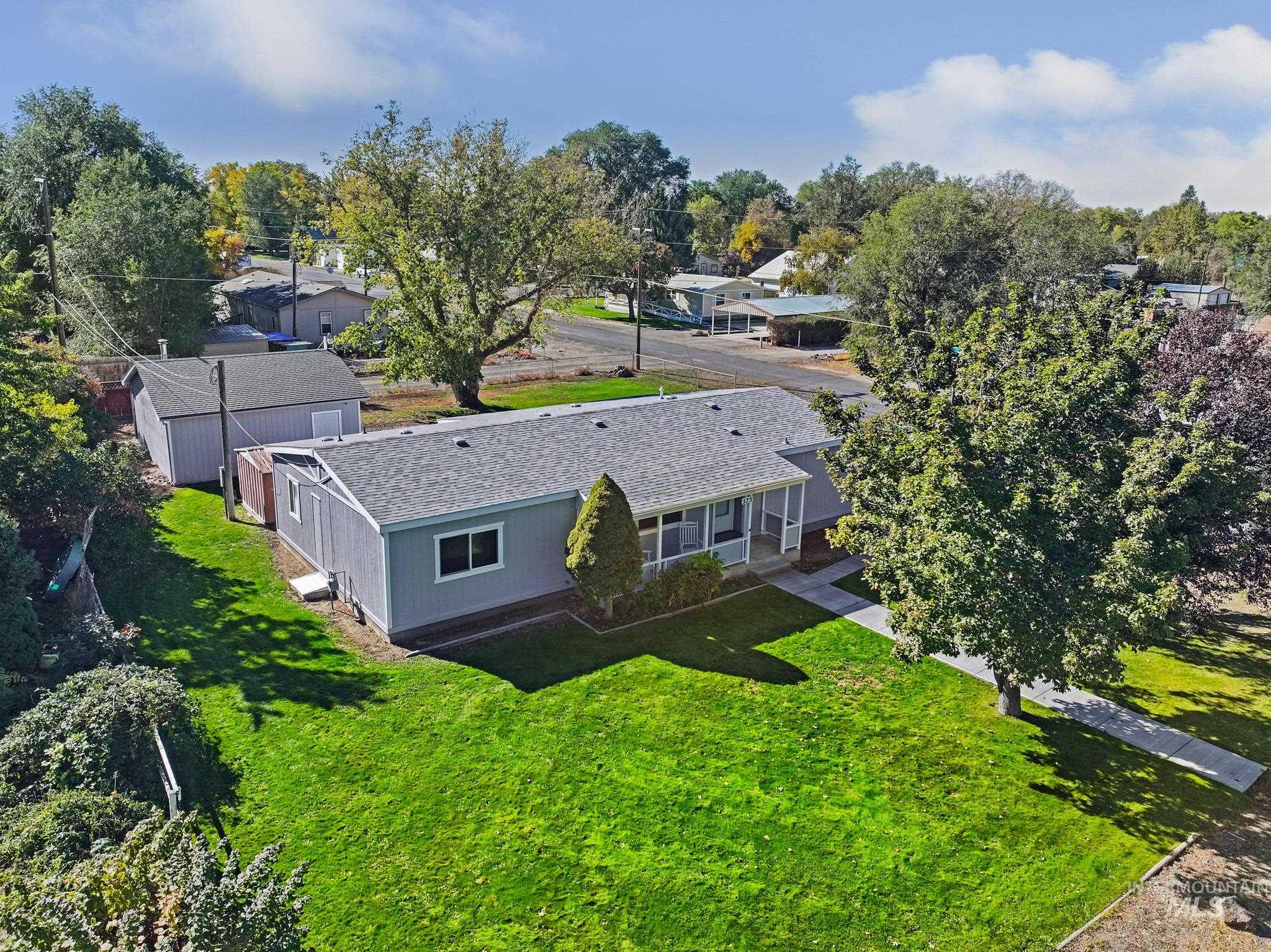 575 4th Ave E, Wendell, Idaho 83355, 3 Bedrooms, 2 Bathrooms, Residential For Sale, Price $320,000, 99003914
