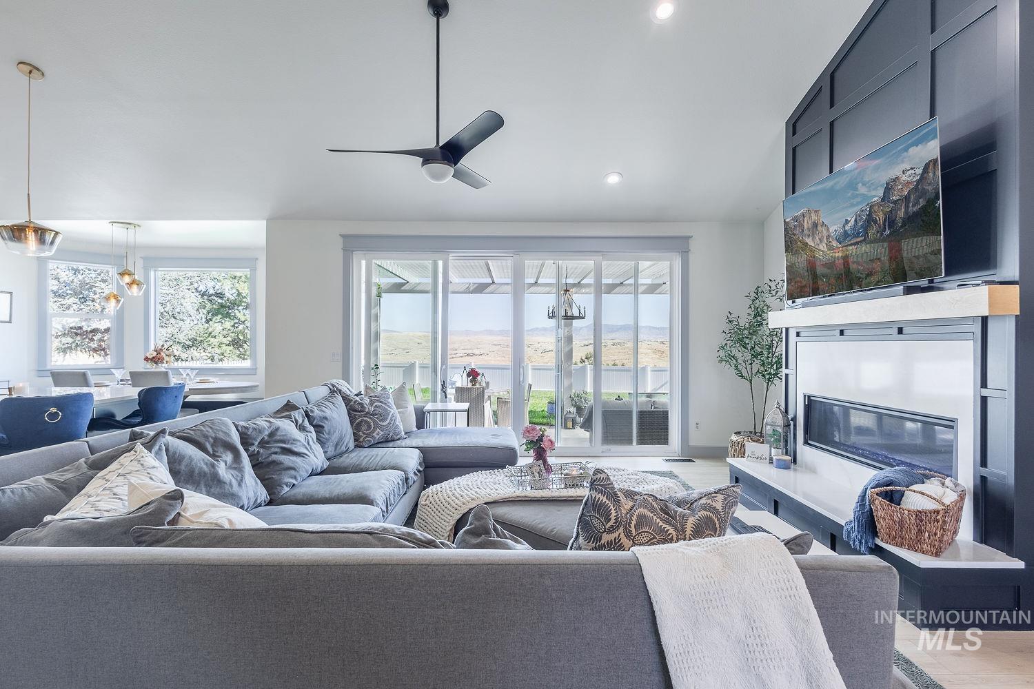 6312 N Hill Point Way, Star, Idaho 83669, 4 Bedrooms, 3.5 Bathrooms, Residential For Sale, Price $1,275,000, 99003916