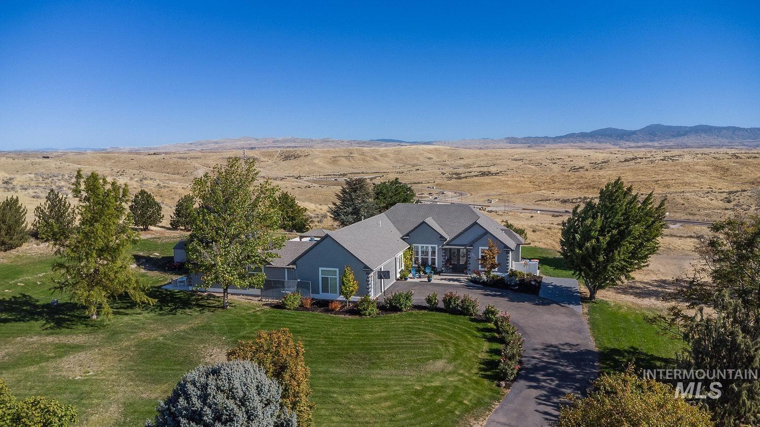 6312 N Hill Point Way, Star, Idaho 83669, 4 Bedrooms, 3.5 Bathrooms, Residential For Sale, Price $1,275,000, 99003916