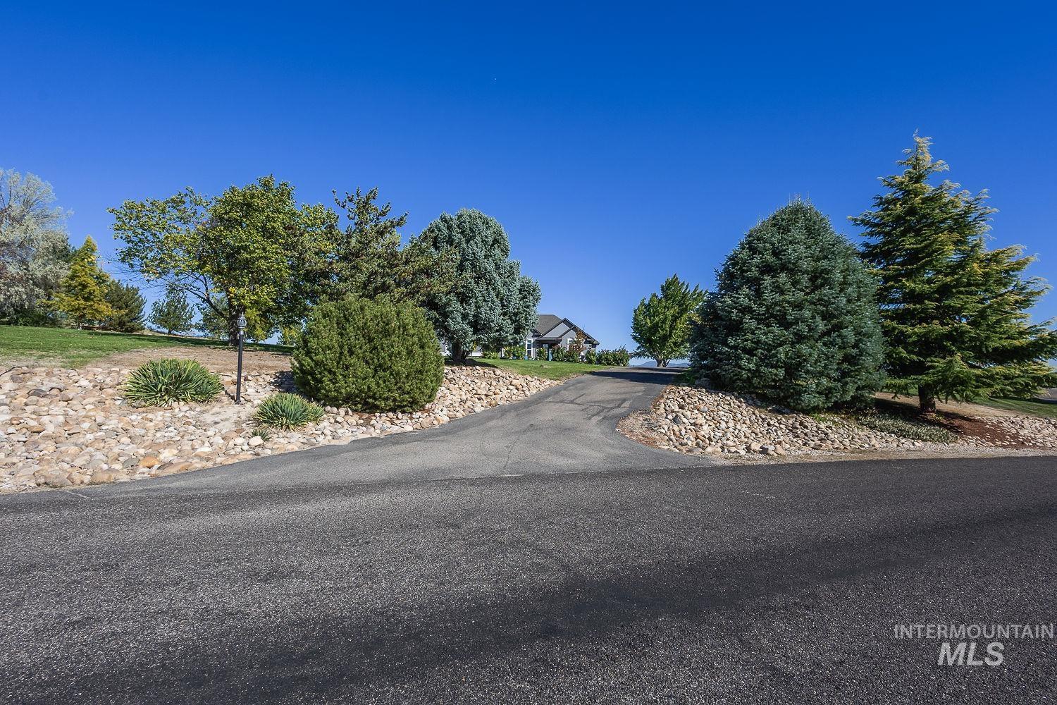 6312 N Hill Point Way, Star, Idaho 83669, 4 Bedrooms, 3.5 Bathrooms, Residential For Sale, Price $1,275,000, 99003916