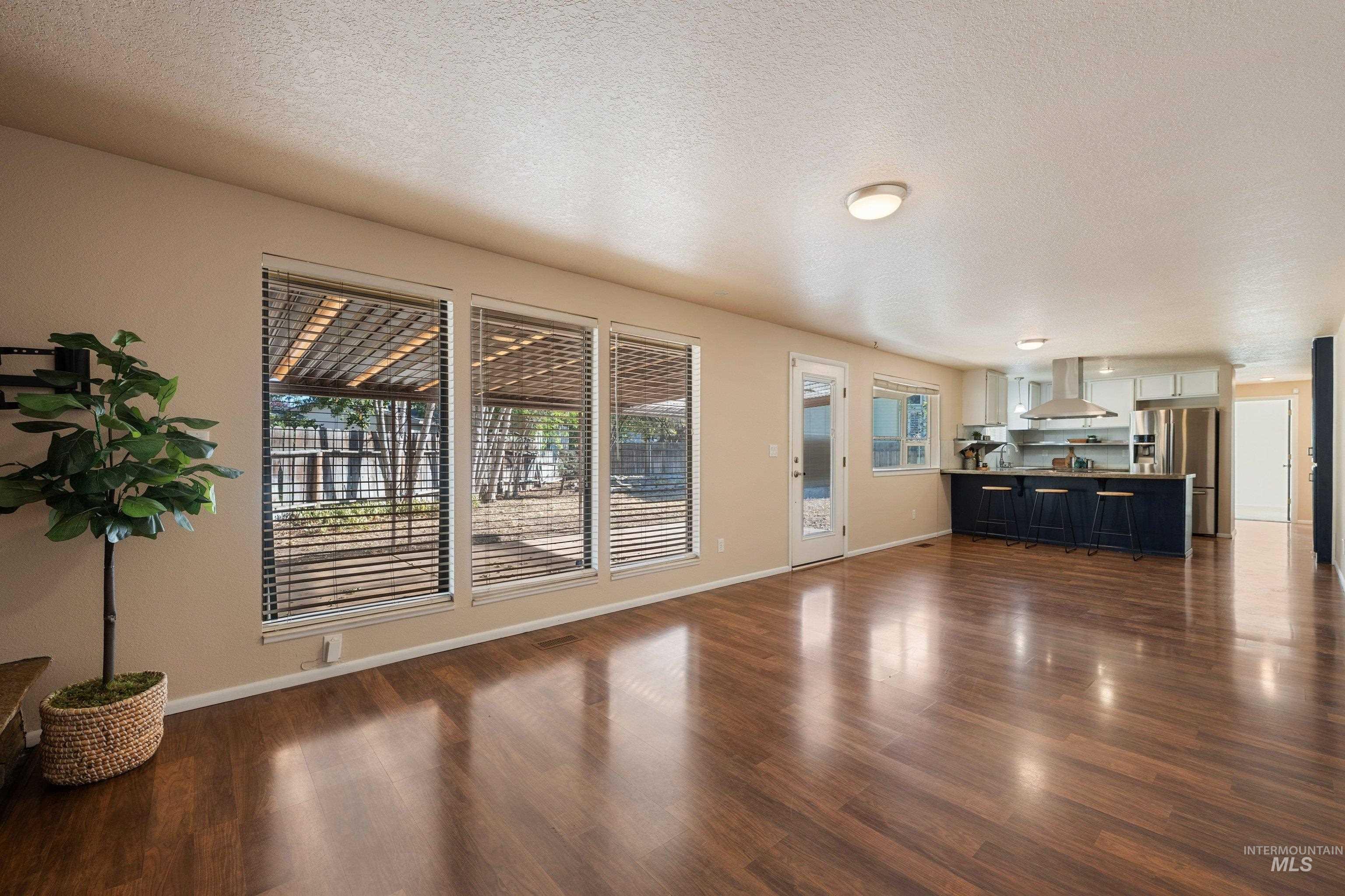 8921 W Sunflower Ct, Boise, Idaho 83704, 4 Bedrooms, 2 Bathrooms, Residential For Sale, Price $439,900,MLS 99003919