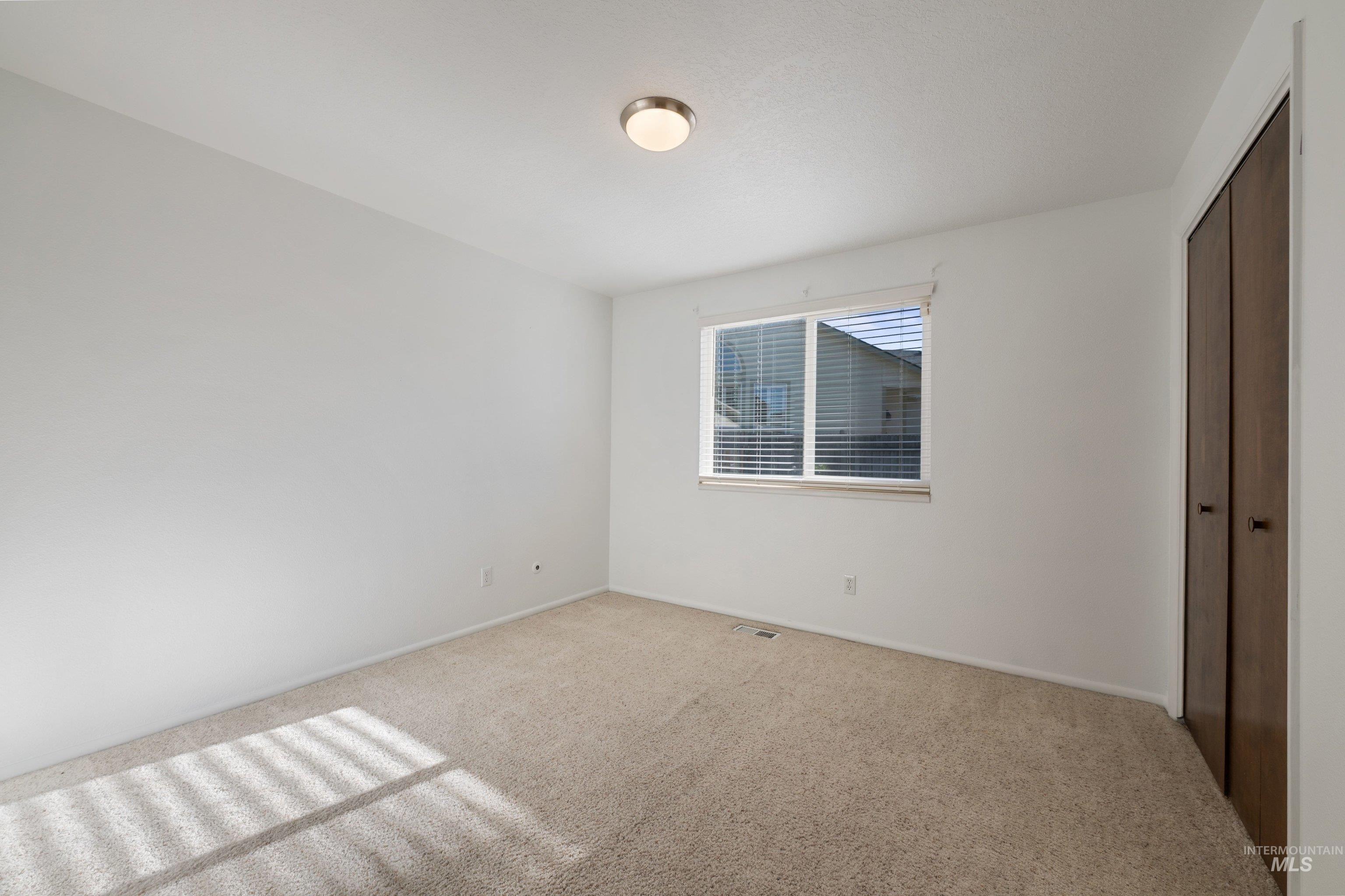 8921 W Sunflower Ct, Boise, Idaho 83704, 4 Bedrooms, 2 Bathrooms, Residential For Sale, Price $439,900,MLS 99003919